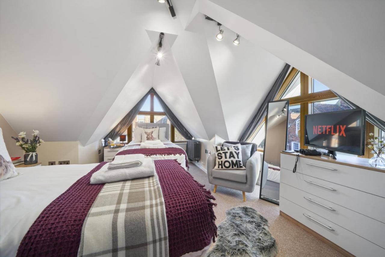 Super Funky Spire View FREE Parking & Netflix Leilighet Canterbury Eksteriør bilde