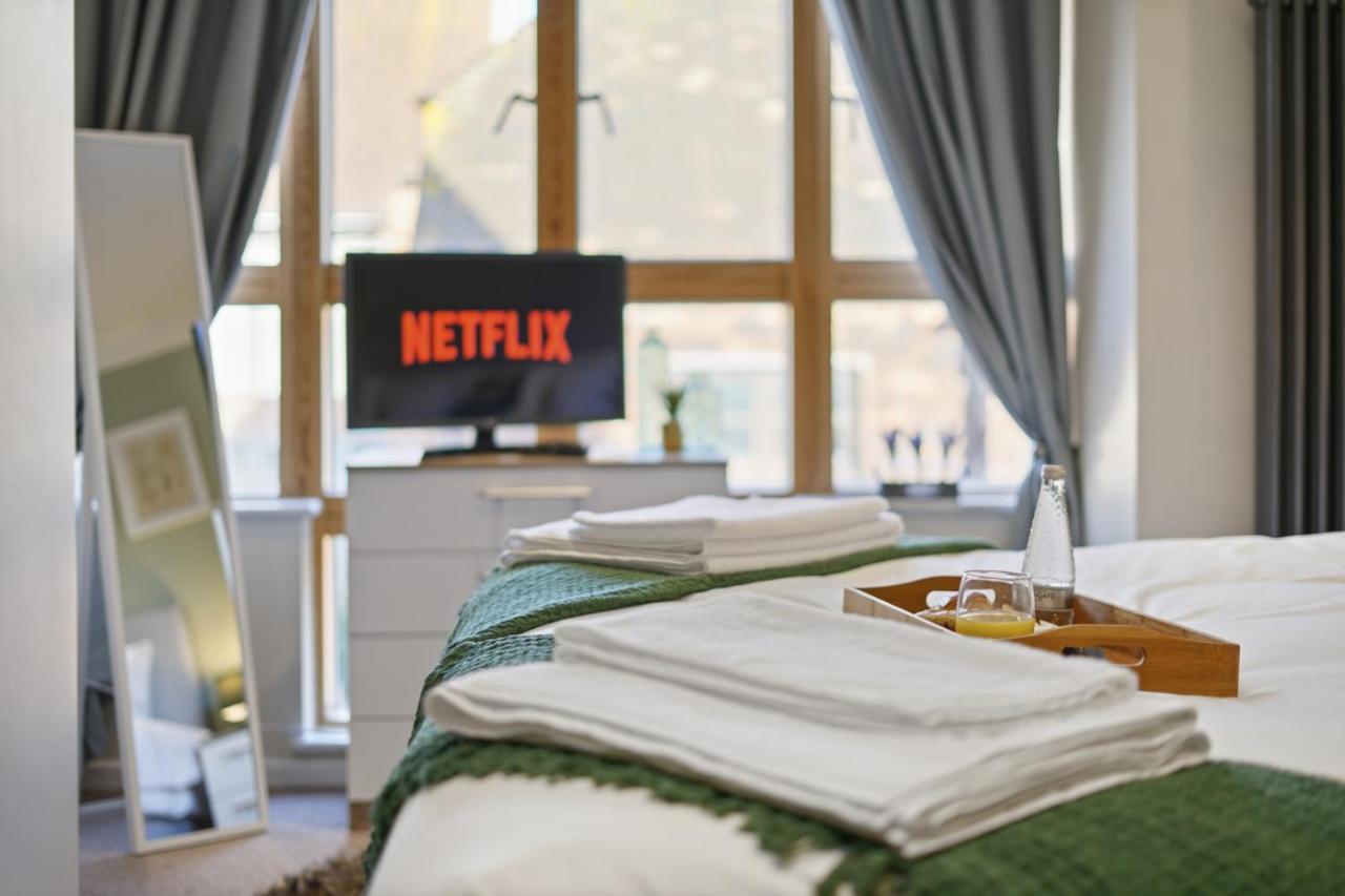 Super Funky Spire View FREE Parking & Netflix Leilighet Canterbury Eksteriør bilde
